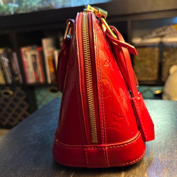 Louis Vuitton Alma bb vernis red double handle with lock & 2 keys - Picture 4 of 16